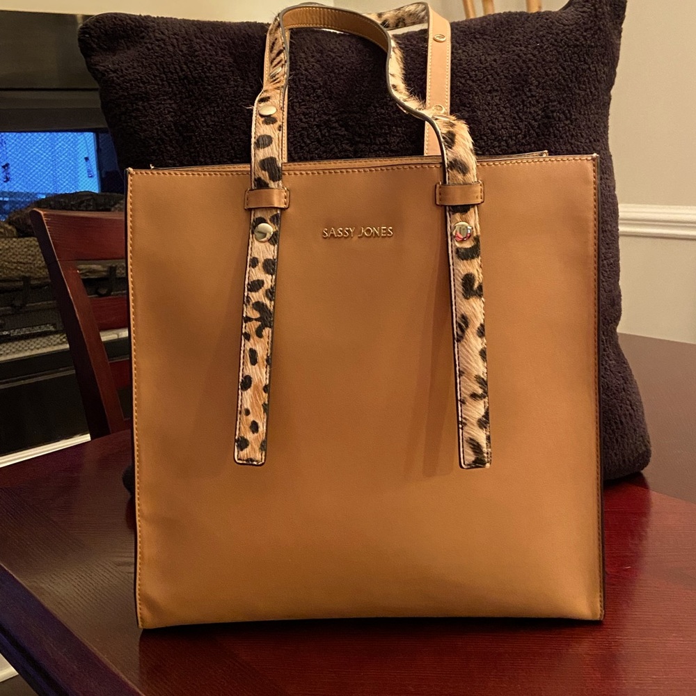 Sassy Jones “Carmen” Tote *GENUINE LEATHER* (This is not the one sold on HSN)